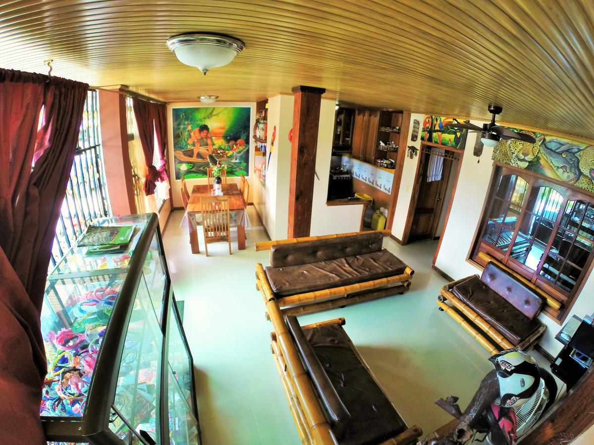 לטיסייה Hostal La Esperanza מראה חיצוני תמונה