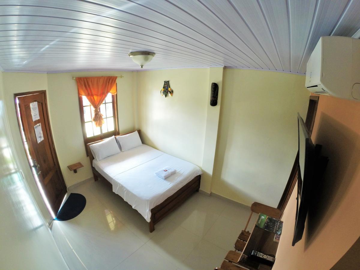 לטיסייה Hostal La Esperanza מראה חיצוני תמונה