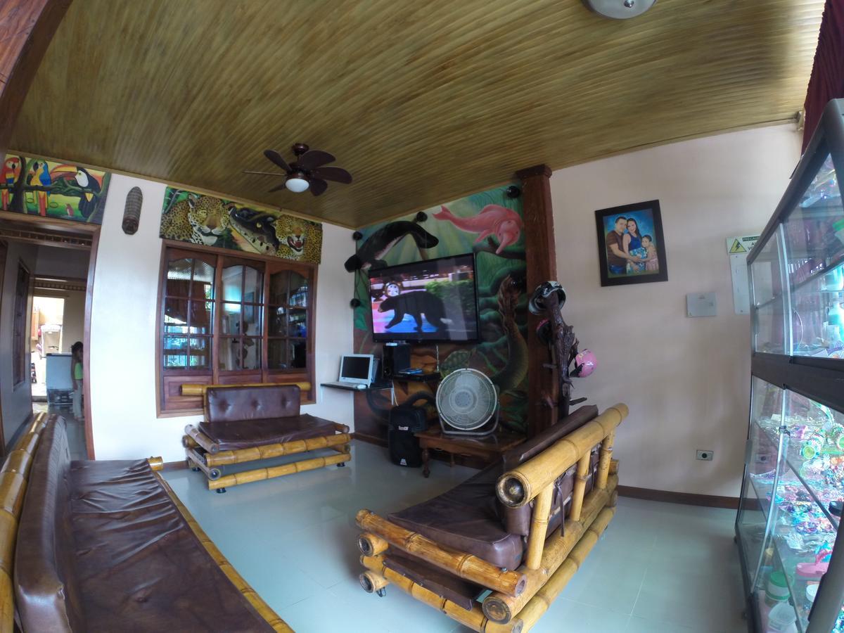 לטיסייה Hostal La Esperanza מראה חיצוני תמונה